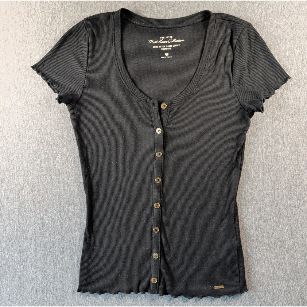 Hollister Baby Doll Top Sz S Black V Neck Button Ribbed Short Sleeve Cropped EUC